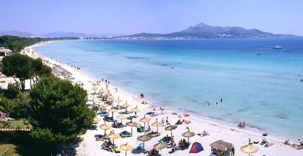 Delightful House In Alcudia, Majorca, With Swimming Pool, 200 Metres From The... Apartment Alcanada